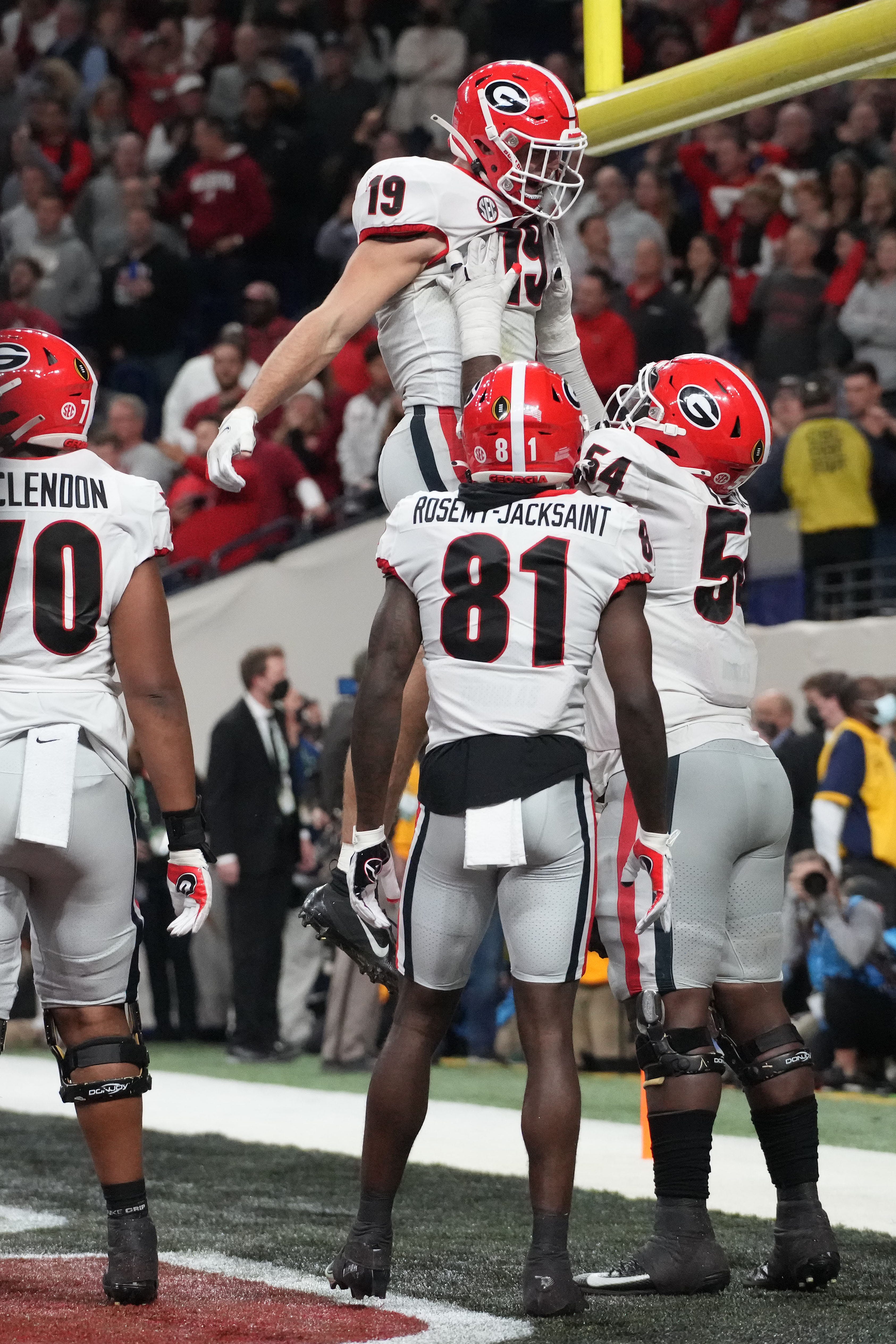 Georgia shows off Bulldog mentality in beating Alabama for first title since 1980
