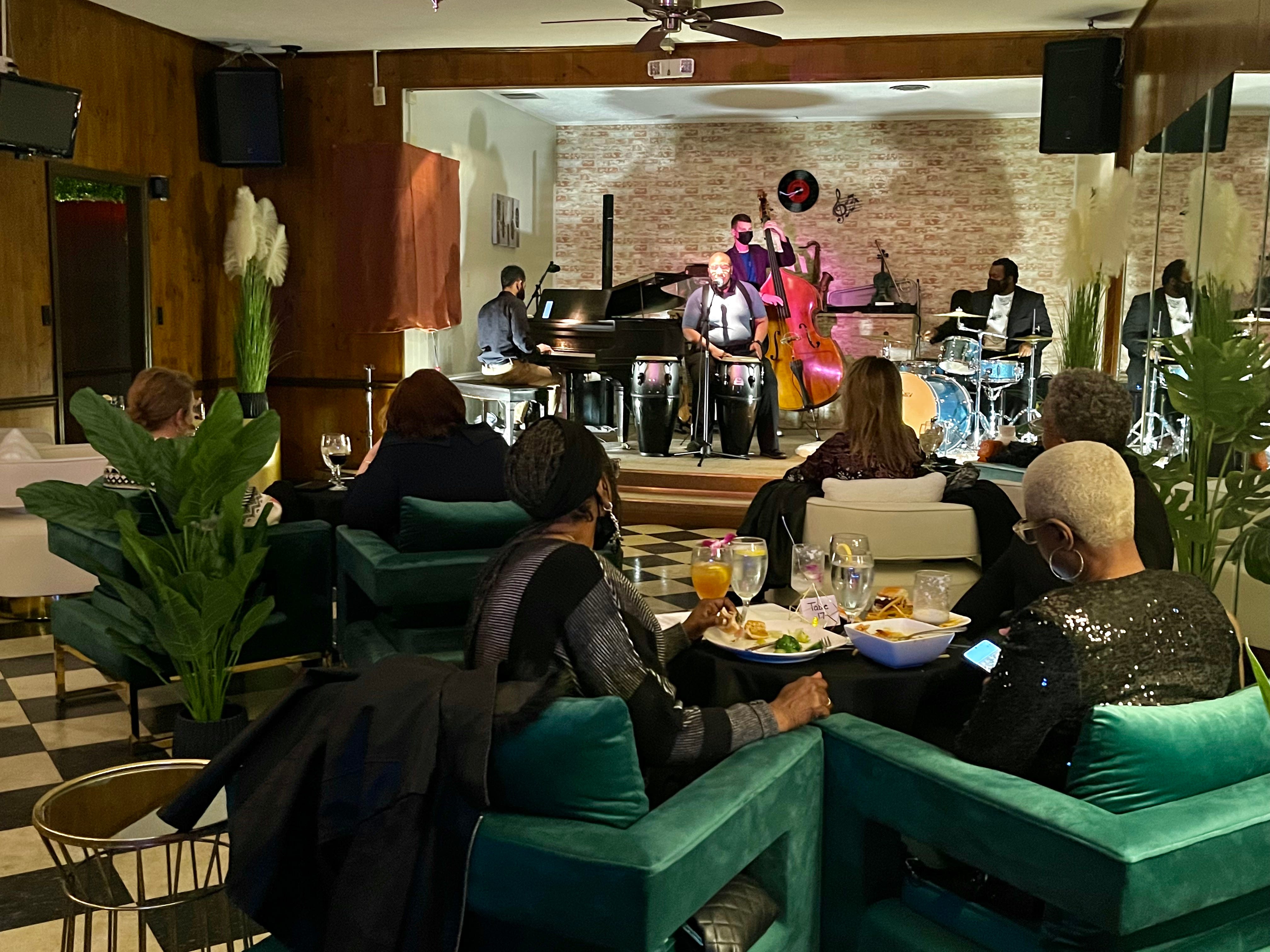 Beech Island SC jazz lounge offers live music, food, classy comfort