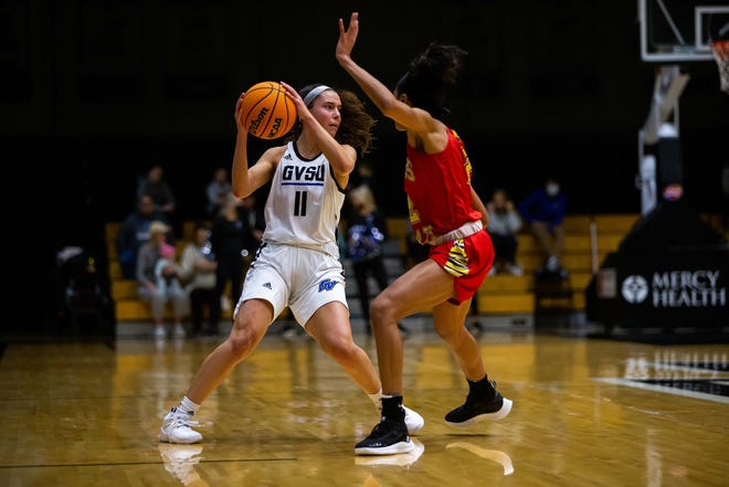 GVSU's Ellie Droste looks to a teammate during a game against Ferris State Thursday, Jan. 13, 2022, at Grand Valley State University. 