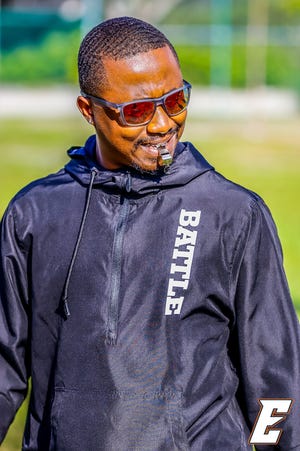 El entrenador más nuevo de River, Ian Headley, llegó a Boca Ratón luego de un paso al frente de los Colts de Coral Springs High.