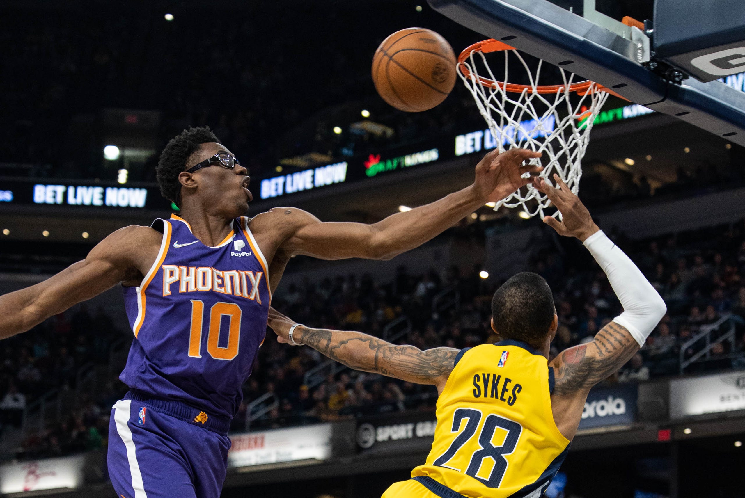 Photos: Phoenix Suns at Indiana Pacers