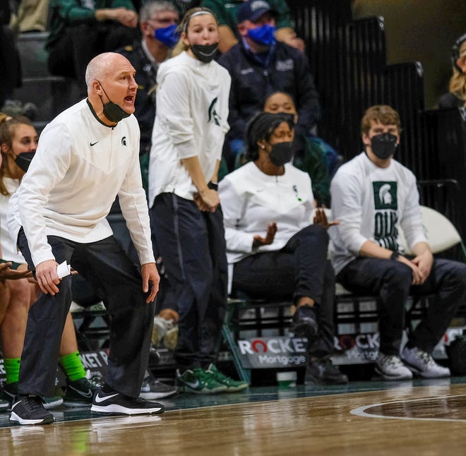 Dean Lockwood coaches from the sidelines during Michigan State's game against Northwestern at Breslin Center on Sunday, Jan. 16, 2022 at the Breslin Center. Lockwood served as acting coach for MSU with Suzy Merchant unavailable due to COVID-19 health and safety protocols.