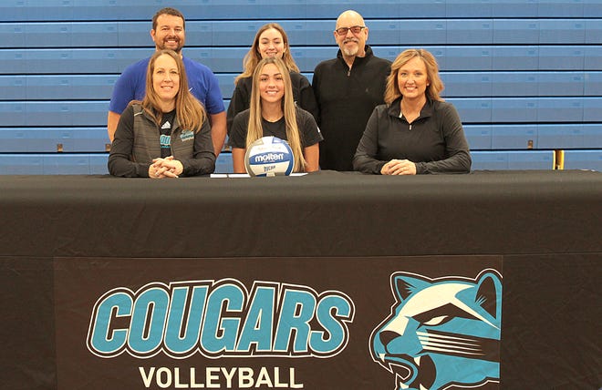 Sarah Stauffer of Centreville will be continuing her academic and volleyball careers with Kalamazoo Valley Community College next year.