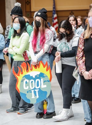 Students in bipartisan group "Confront the Climate Crisis" meet with Democratic and Republican legislators on legislative advocacy day, Jan. 18, 2022, at the Indiana Statehouse.
