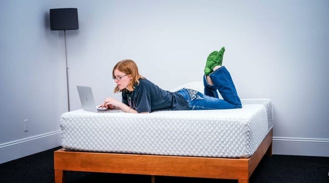 Leesa’s Presidents’ Day mattress sale saves you up to $500 on a mattress purchase plus a free organic sheet set.