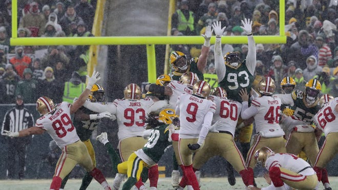 49ers relish special moment of beating Packers at Lambeau Field