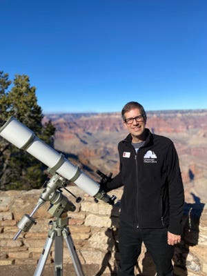 Dean Rigas del Observatorio de Cincinnati se desempeñó como astrónomo residente en el Gran Cañón del 16 de noviembre al 8 de diciembre de 2021.