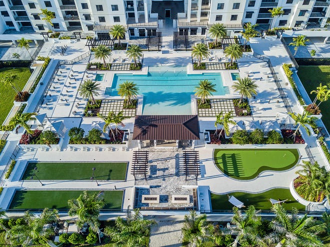 Eleven Eleven Central’s resort style amenities includes a 60,000 square foot courtyard amenity deck featuring a 3,200 square foot pool.
