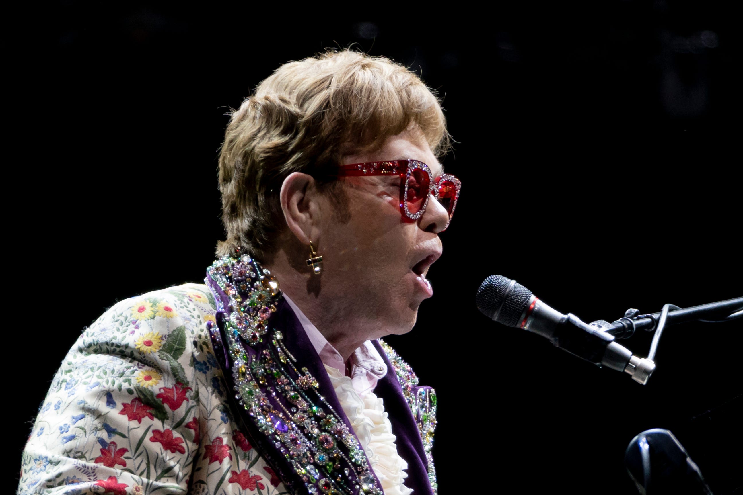 Elton John has COVID-19, cancels shows on farewell tour