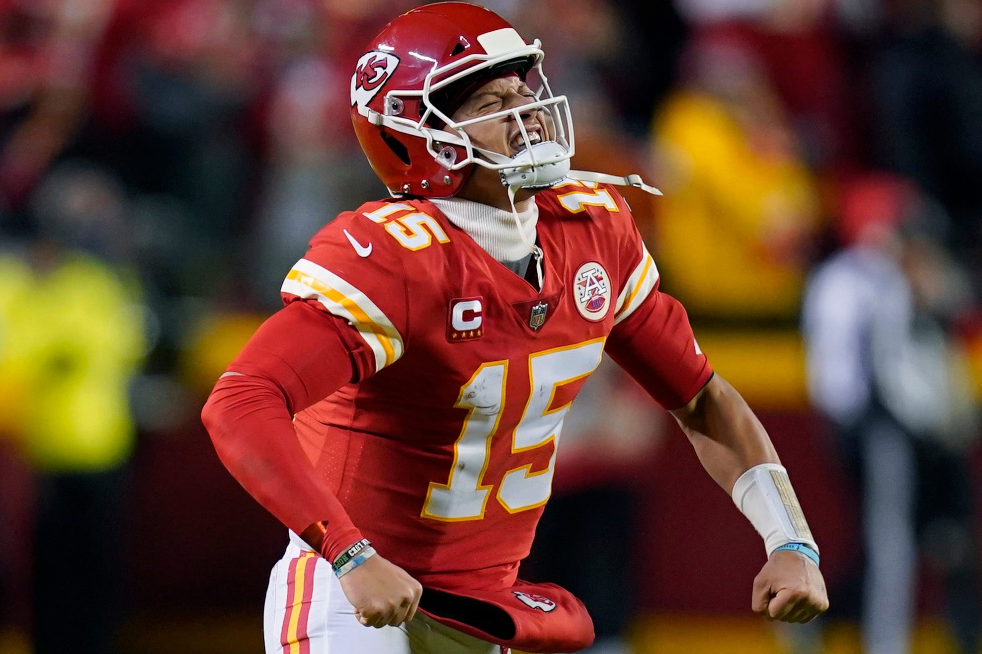 Penyelesaian yang mendebarkan di babak playoff NFL memberi orang Amerika yang lelah COVID sesuatu untuk dihibur