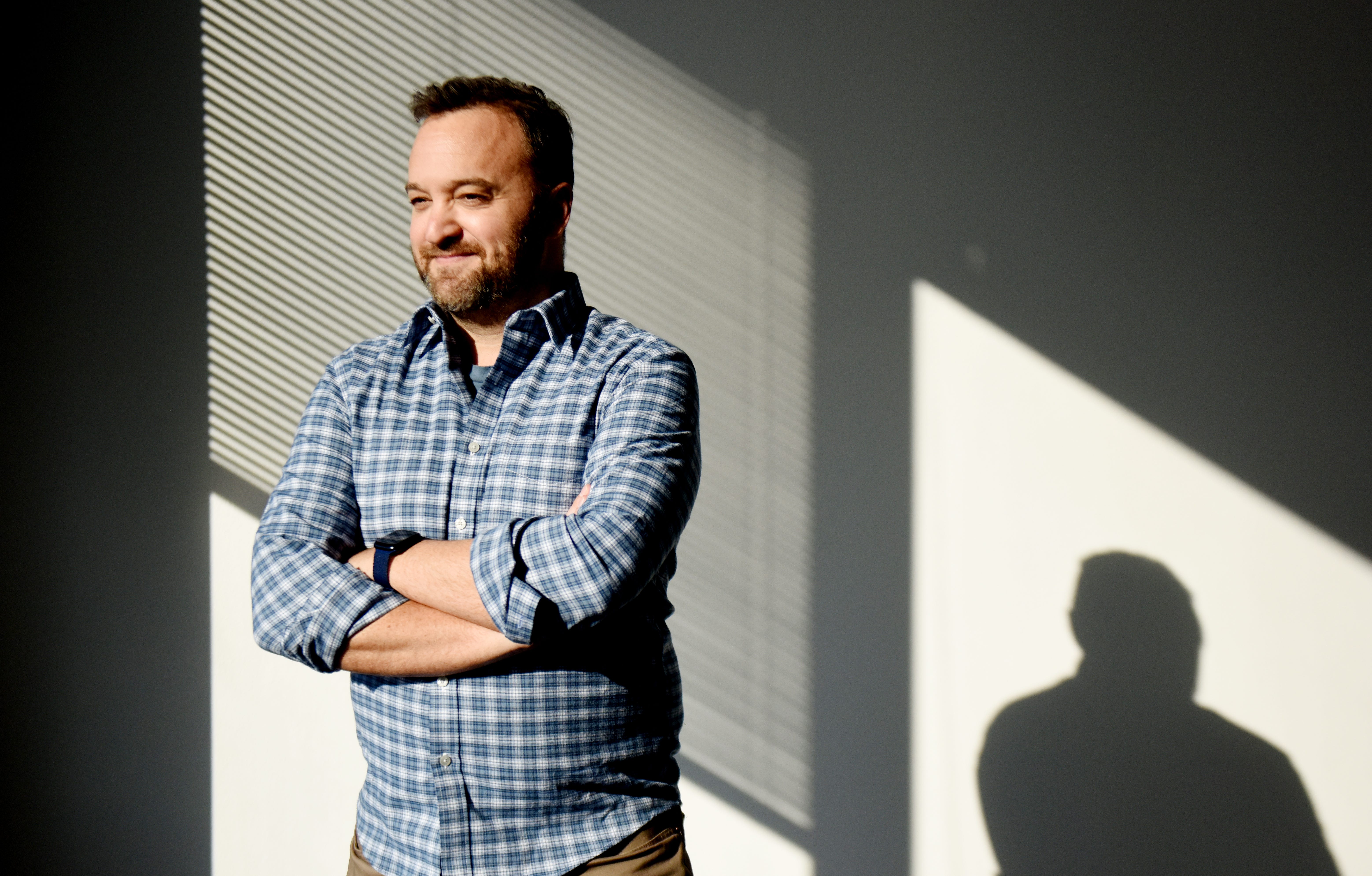 Broadway lighting designer Jason Lyons to light up the LED bridge