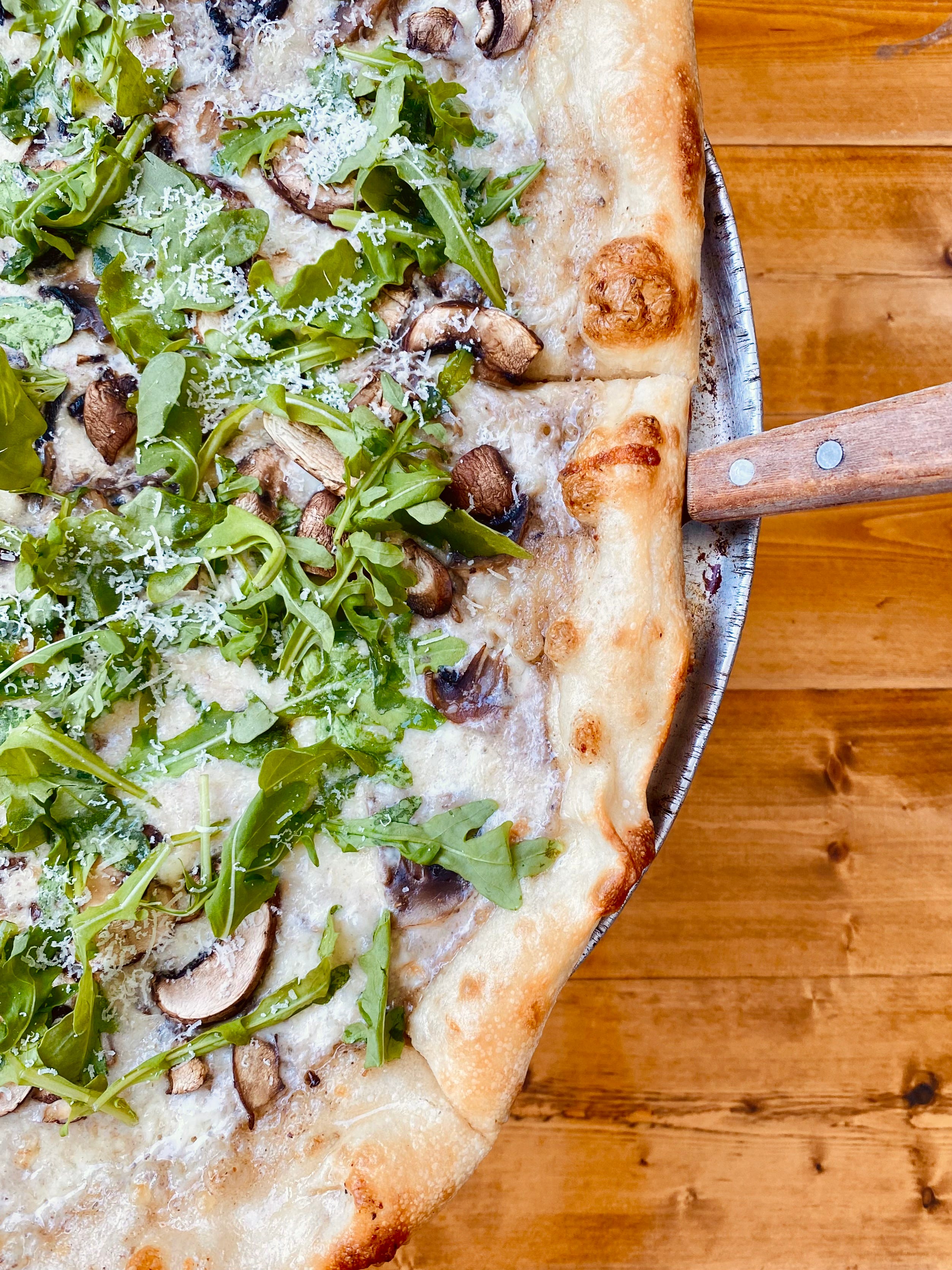 best pizza in memphis 2021
