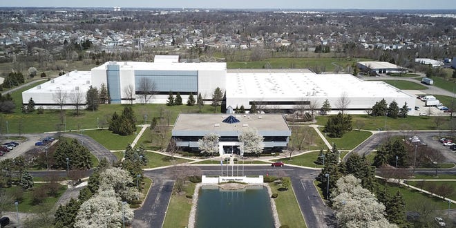 Hyperion Cos. plans to open a hydrogen fuel-cell research and manufacturing center in the former Columbus Dispatch printing plant on the Far West Side that will employ nearly 700 workers.