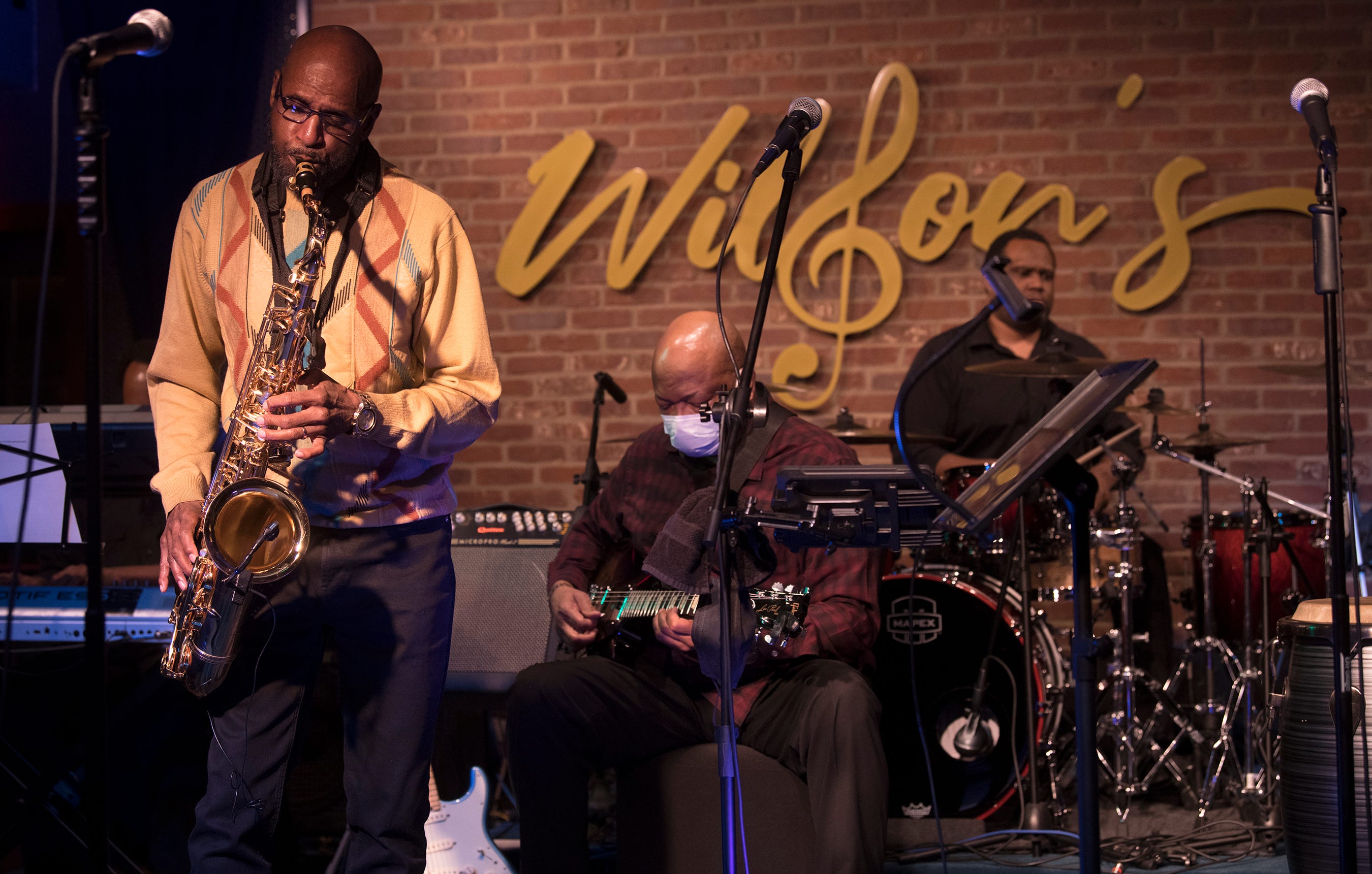 Wilson's Restaurant in South Jersey offers dinner, shows and dancing