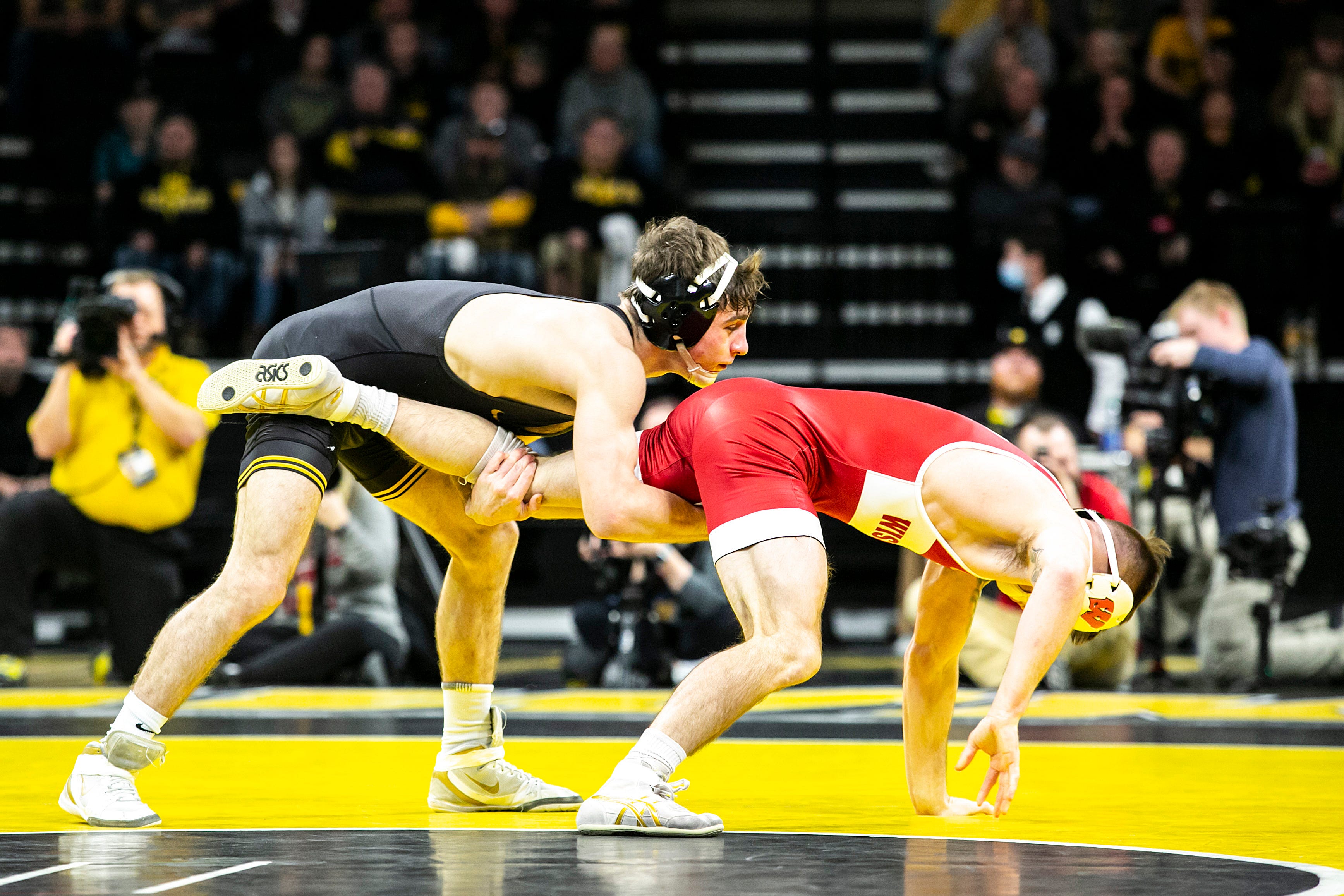 How to watch Iowa vs. Oklahoma State wrestling dual Saturday
