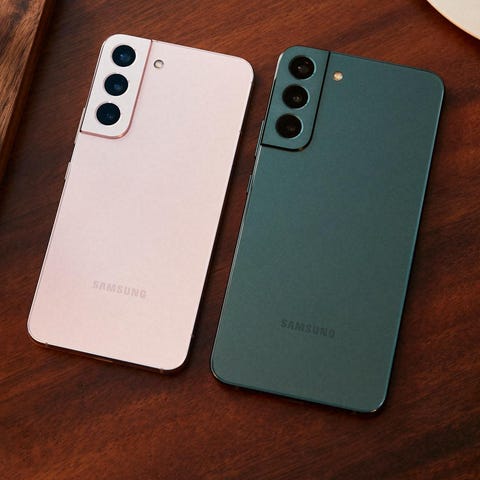 The Samsung Galaxy S22, left, and S22+