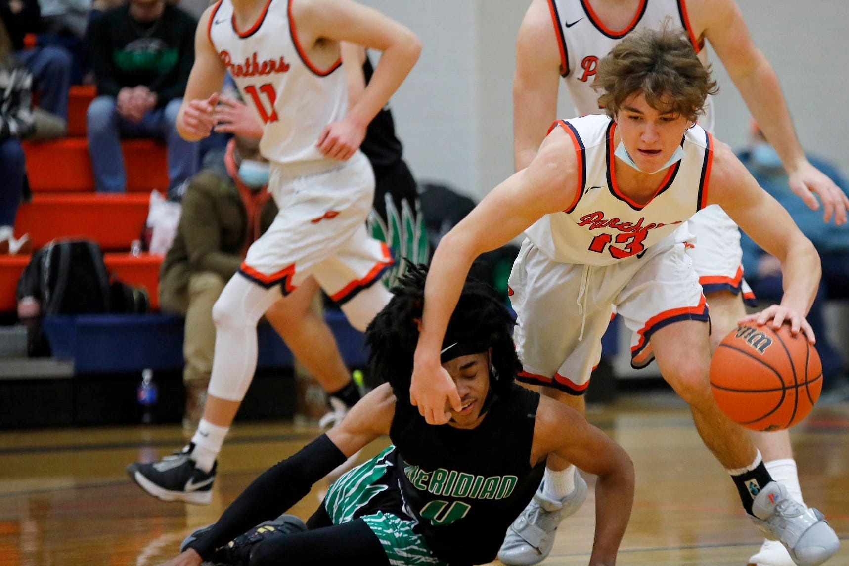 High school basketball Pana teams among best in IL, playoffs start