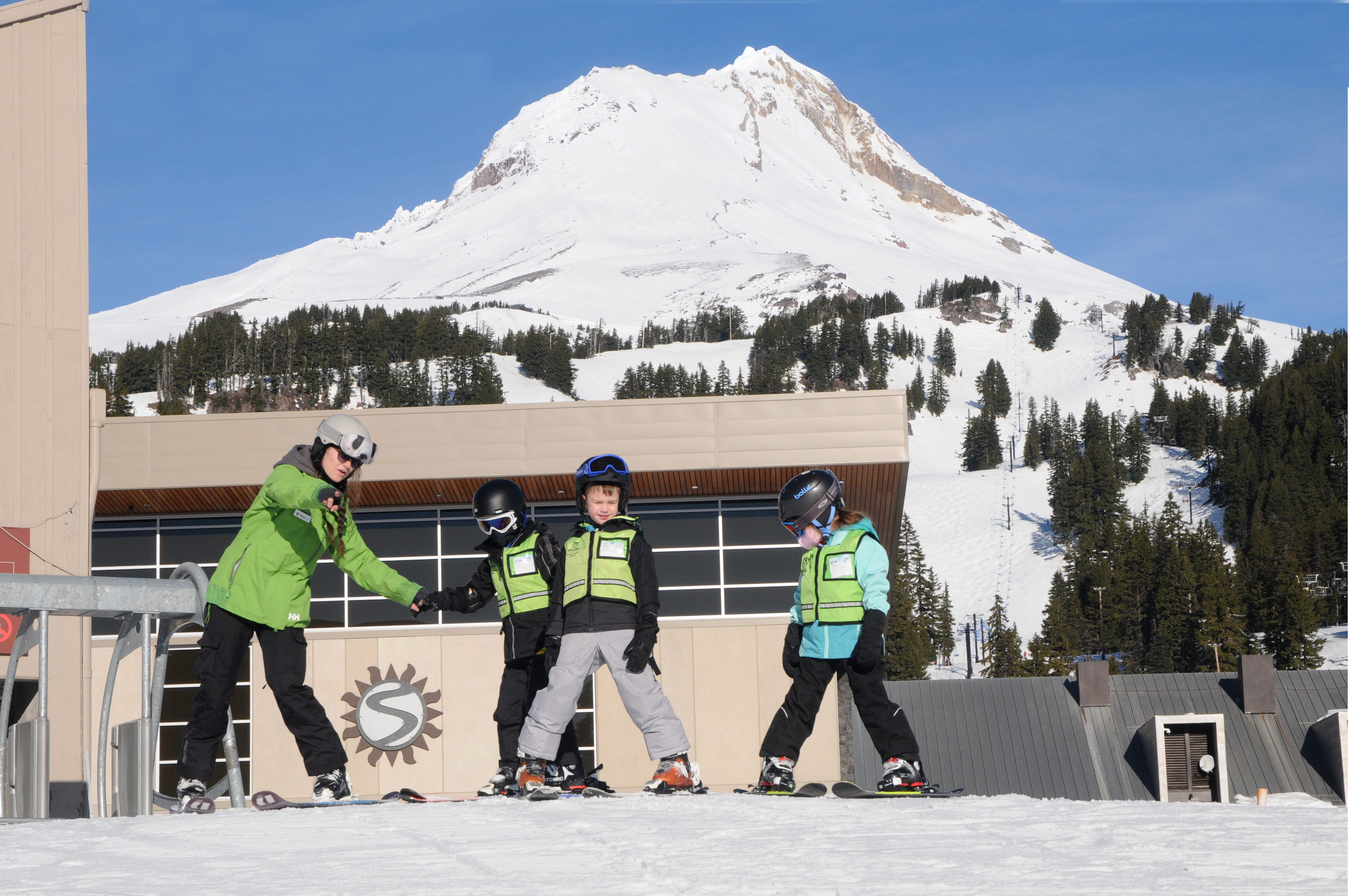 How to get your children started skiing in the Pacific Northwest