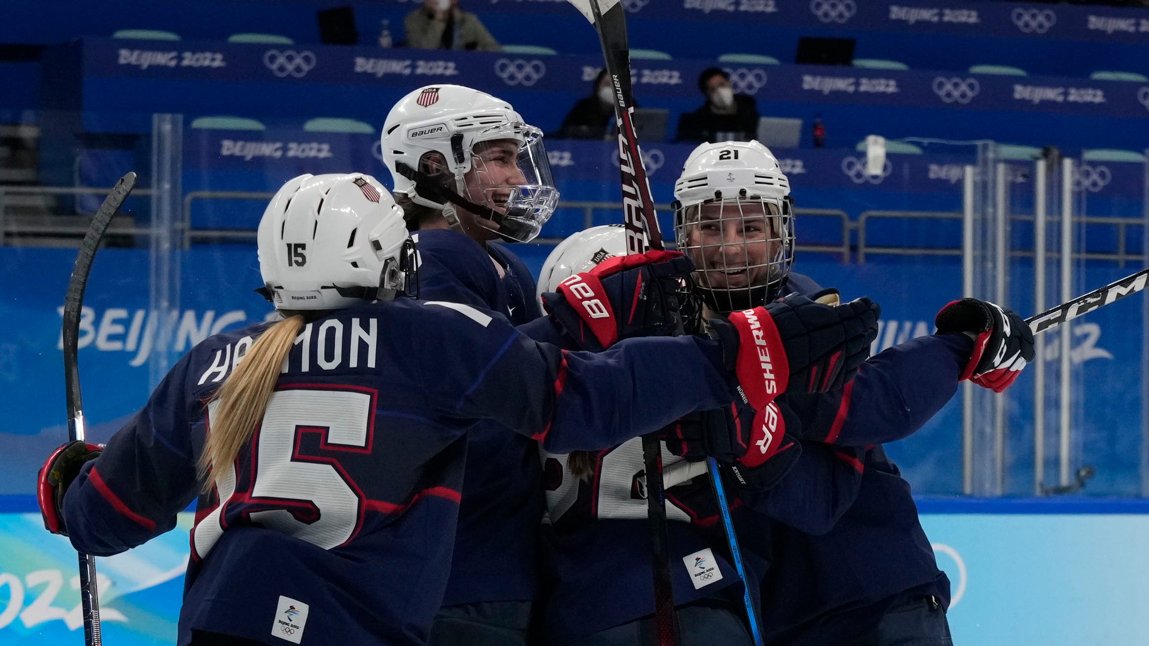 US women's hockey beats Finland in Winter Olympics semis; Canada next