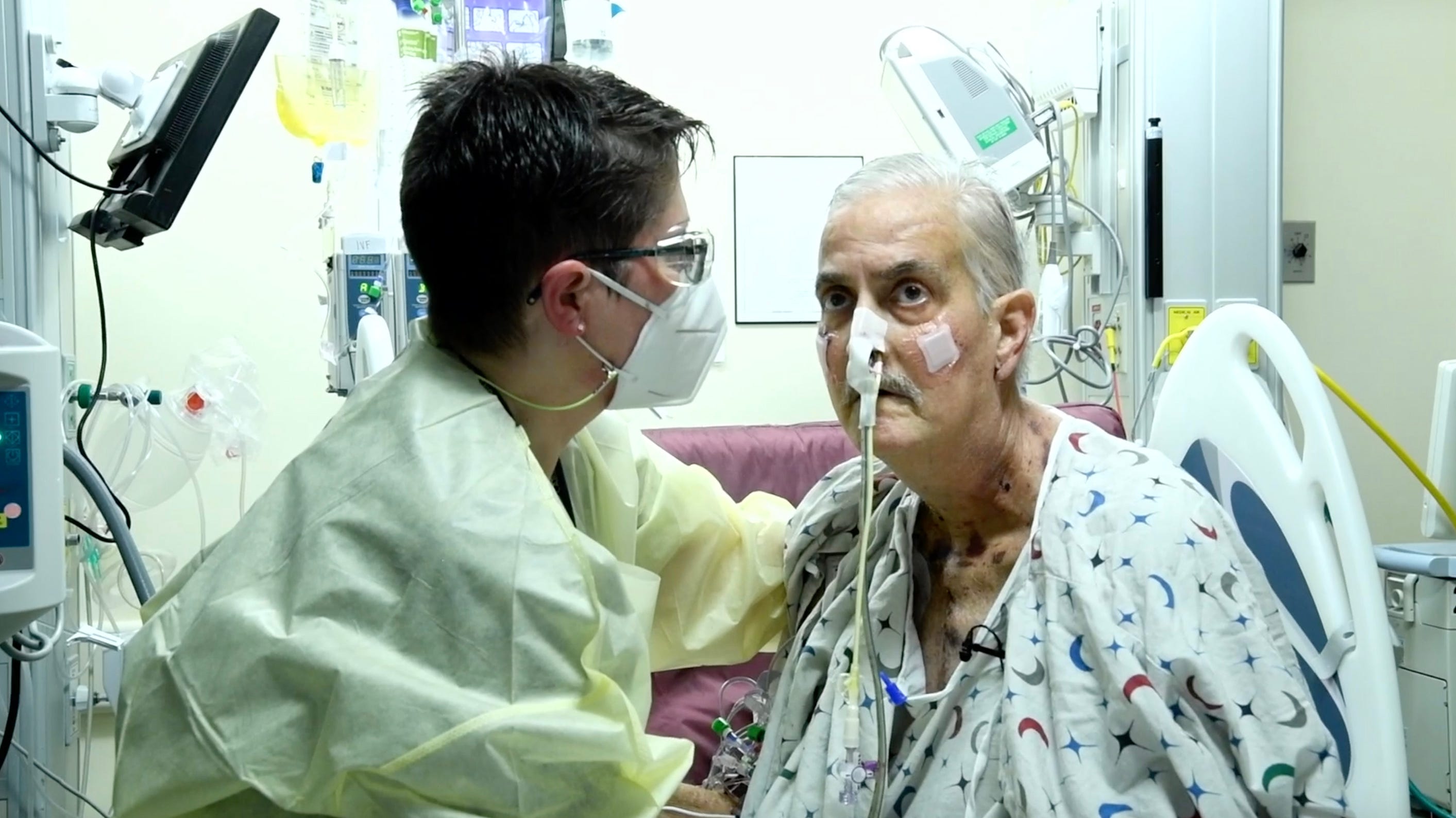 Pig heart transplant patient David Bennett takes in Super Bowl LVI