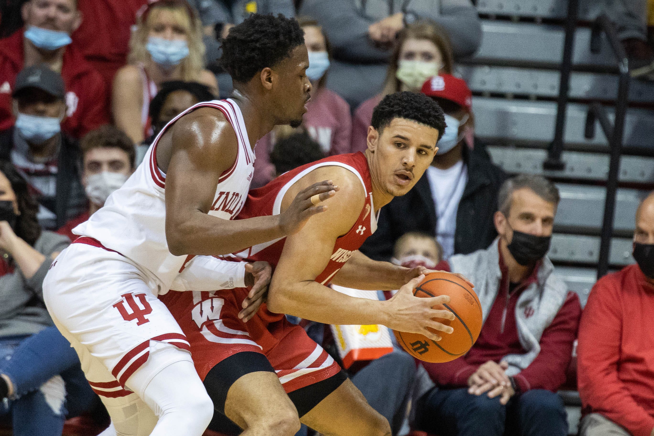 Wisconsin 74, Indiana 69: Johnny Davis scores Badgers' final 13 points