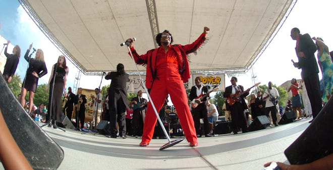 Müzik efsanesi James Brown, Mayıs 2006'da Augusta Common'daki James Brown Soul of America Müzik Festivali'nde sahne aldı. Brown 2006 Noel Günü'nde öldü.