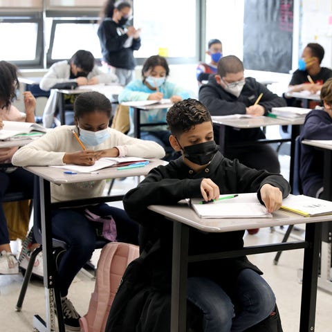 Students in Paula Johnson's 6th grade English Clas