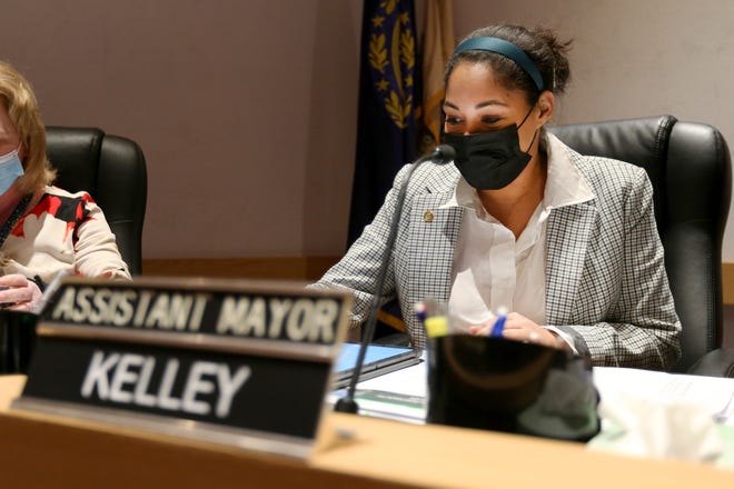 Assistant Mayor Joanna Kelley gets ready for a City Council meeting Feb. 7, 2022 at Portsmouth City Hall.