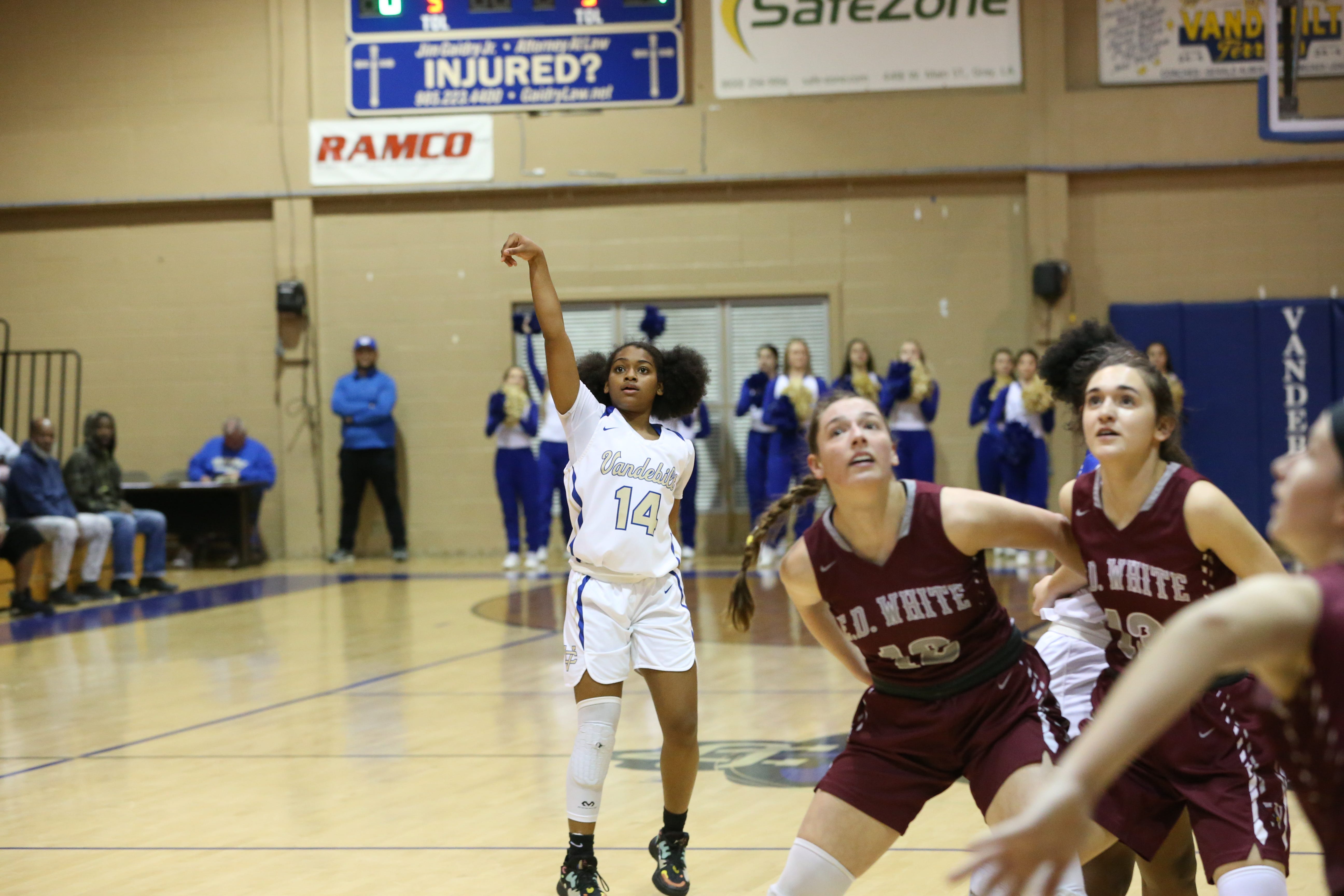 LHSAA basketball: St. Thomas More girls move past Vandebilt in semifinals