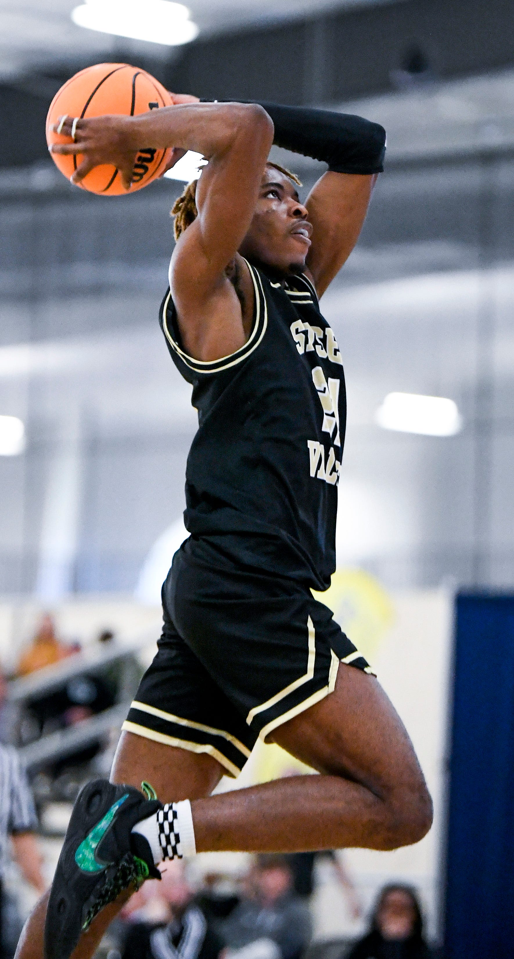 Sipsey Valley's Martavious Russell makes a case for Alabama Mr. Basketball