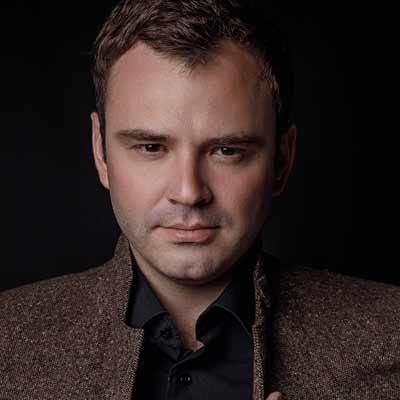 Barítono Alexey Lavrov