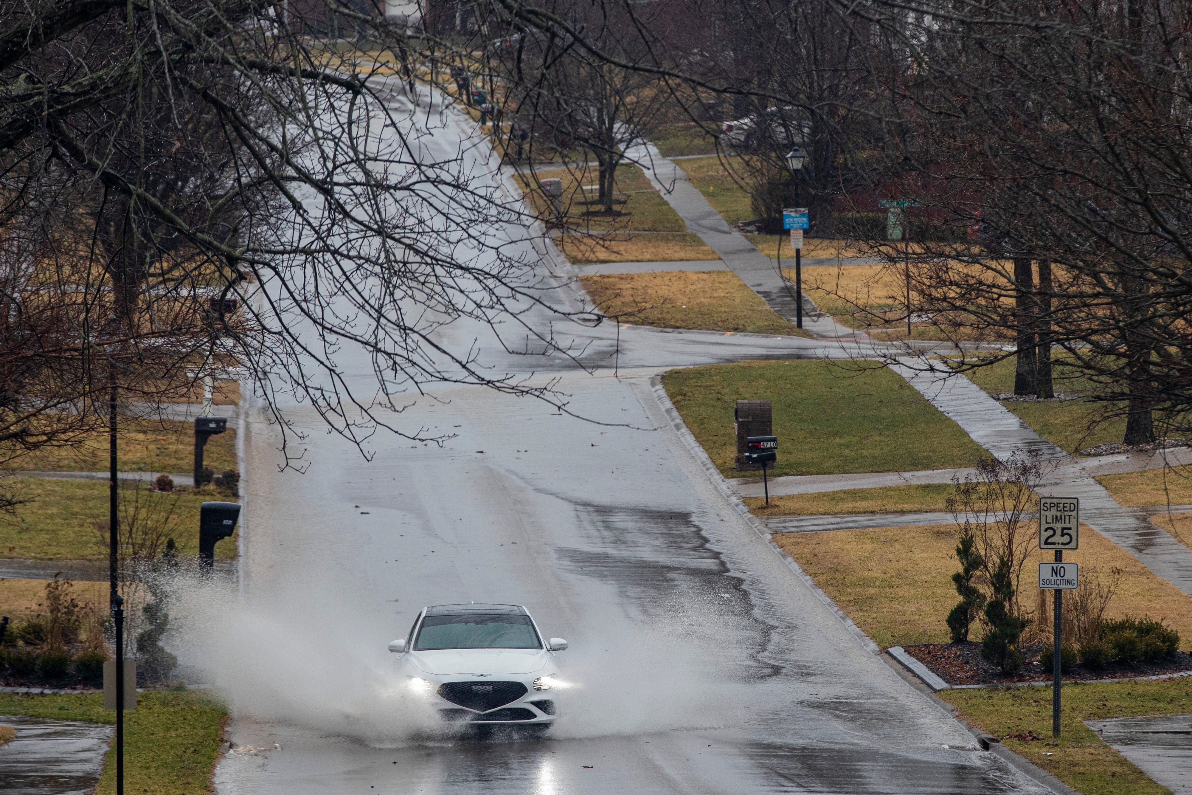 Weather in Louisville, KY Flood watch in effect, heavy rain possible