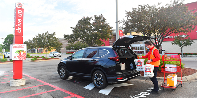 Target Starbucks to your car? Test of Drive Up returns, drinks coming