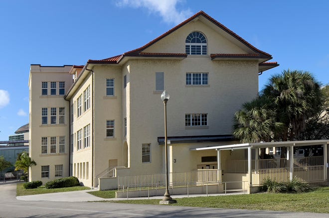 The school district will seek historic designation for four buildings at Dreyfoos School of the Arts. This is Building 3, built in 1915. Most of buildings 1, 2 and 3 are filled by classrooms.