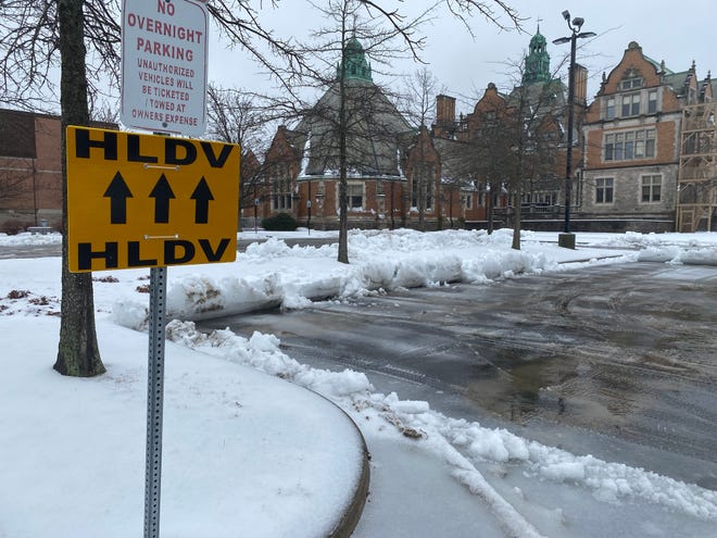 Como se muestra en esta foto de archivo, la Escuela Secundaria Fairhaven sirvió como escenario para la próxima película. "el resto."