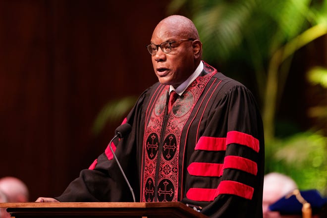 Reverend R.B. Holmes begins the inauguration of Florida State University's 16th President Richard D. McCullough with a prayer Friday, Feb. 25, 2022.