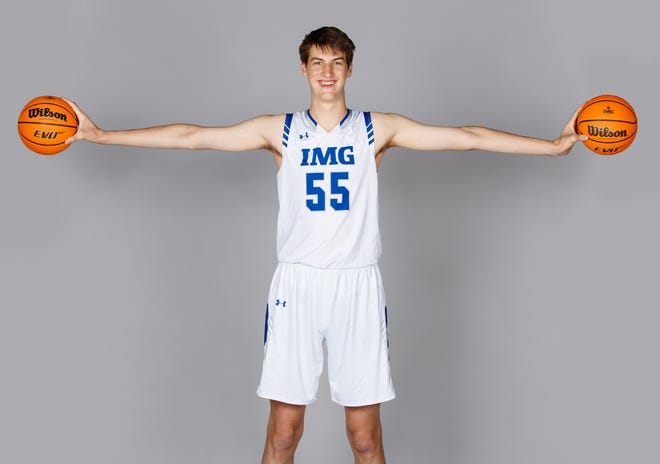 Olivier Rioux Tallest Teen In The World Working On His Game At IMG meet-olivier-rioux-7-6-future-nba-star