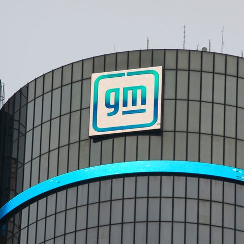 GM changed their sign on the Renaissance Center in