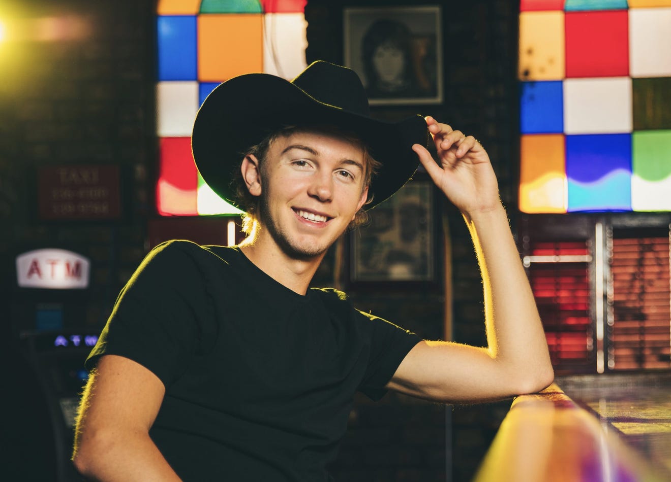 Hank Ruff, opera, comedy, gallery walk in Bloomington this weekend