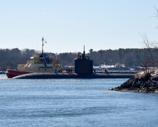 USS Santa Fe (SSN 763) departs the Portsmouth Naval Shipyard after completing a scheduled extended overhaul period.