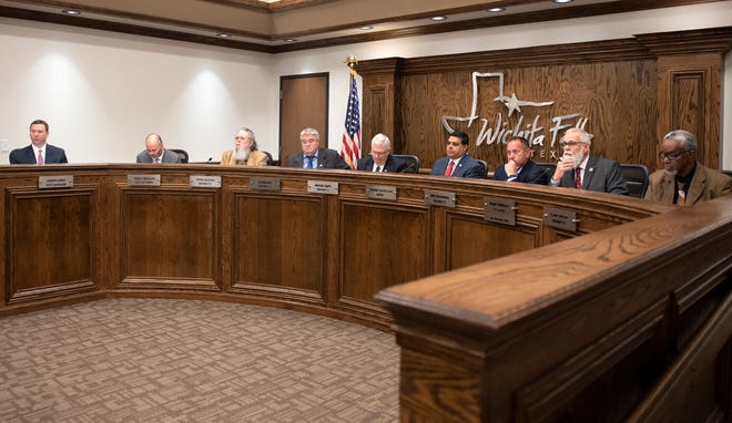 Wichita Falls City Councilors will consider airport improvements and other projects when they meet Tuesday.
