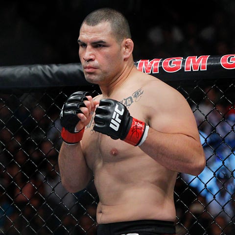 Cain Velasquez before his match against Antonio Si