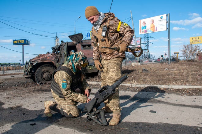 Dancing troopers filmed in advance of Russian invasion of Ukraine
