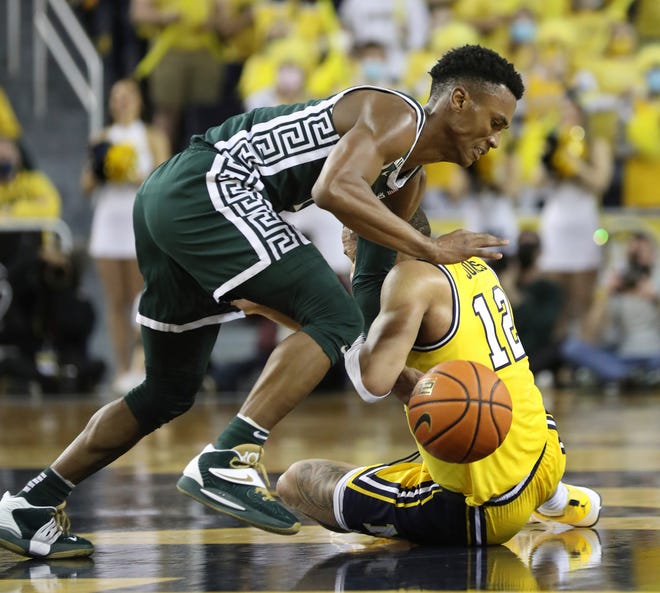 El baloncesto confunde al estado de Michigan con una gran pérdida en Michigan