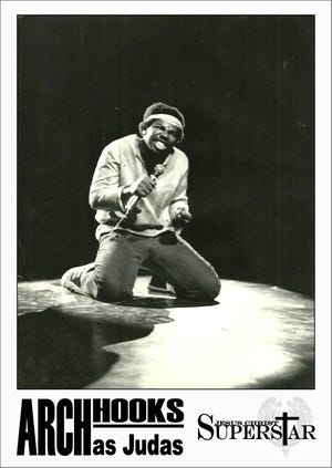 Boog van Haviken beeltenis van Judas in "Jezus Christus is een ster".