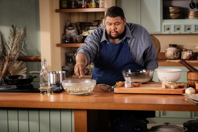 Food scholar Michael Twitty in the kitchen, as part of a MasterClass on tracing culinary roots and African influence on American food.  Twitty is the author of Beard award-winning book 