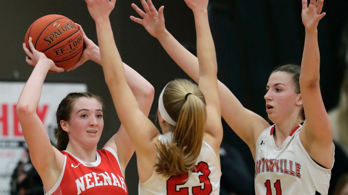 Neenah girls basketball standout Allie Ziebell commits to UConn