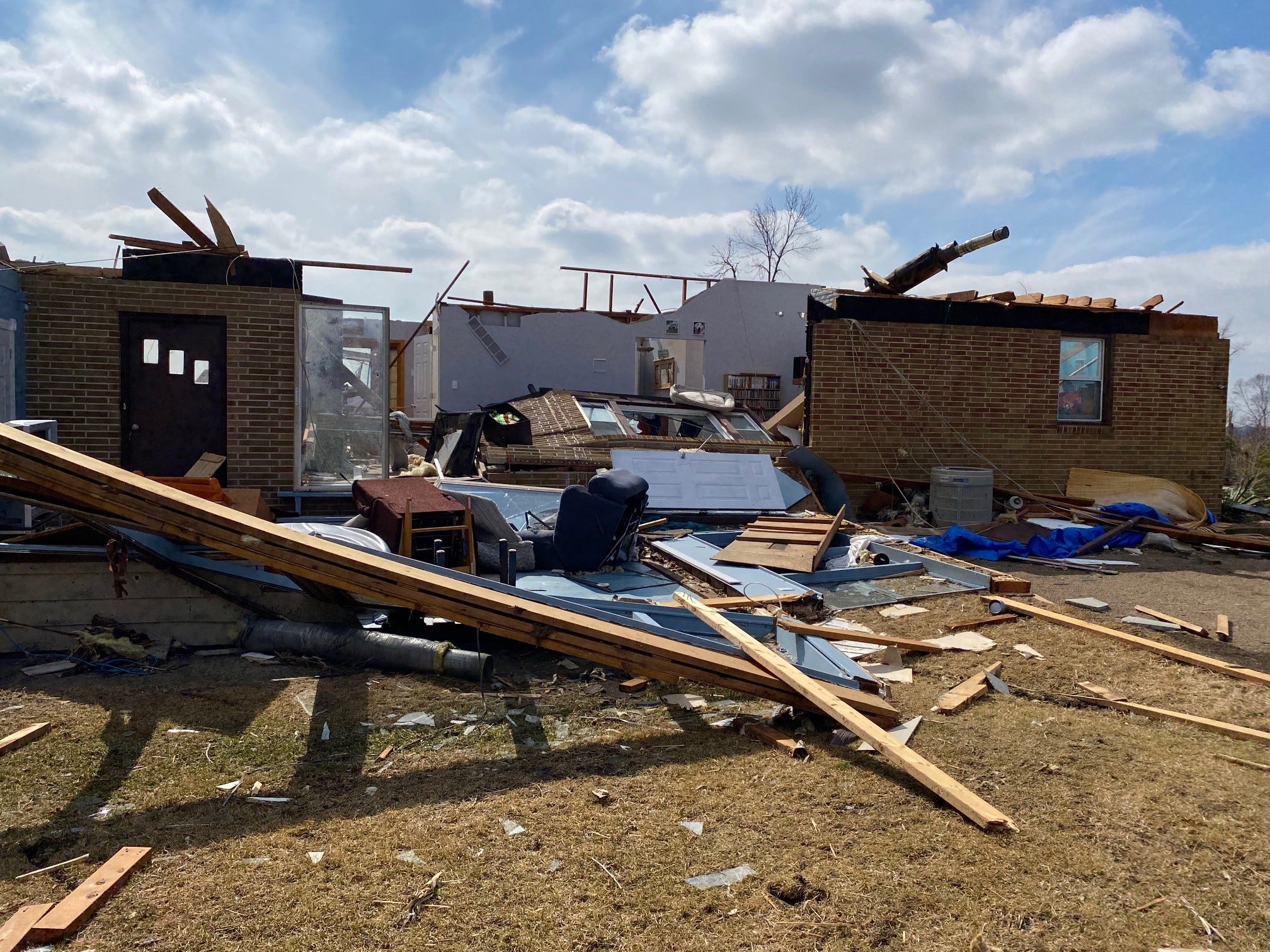Stories of survival from Iowa's tornadoes in Winterset, Chariton