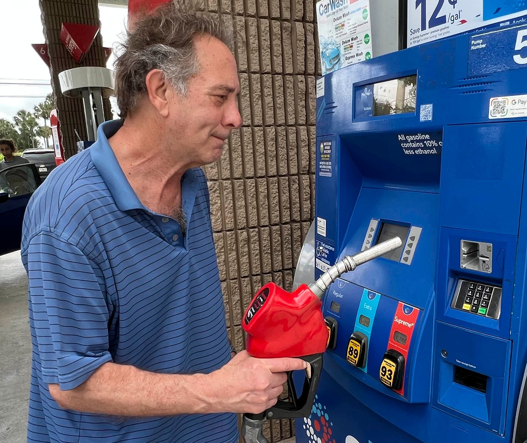 Florida gas prices drop 6 cents; rise four cents in Palm Beach County