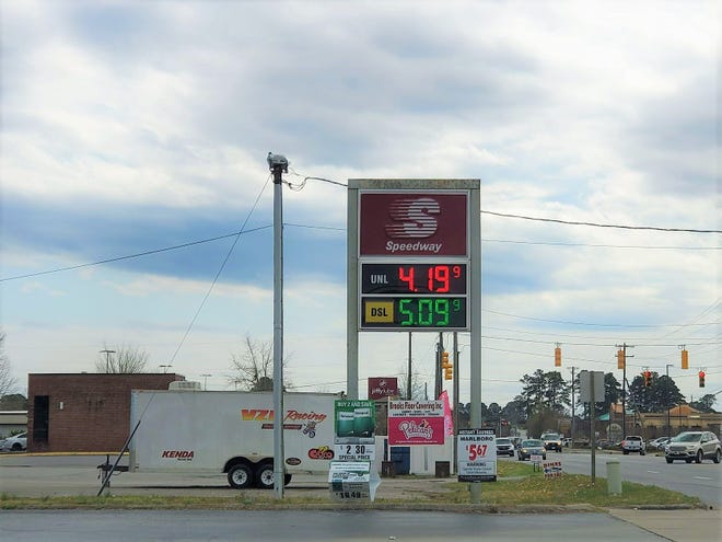 New Bern and Craven County are beginning to see the average price of gas cost more than $4 a gallon, with some places reporting 20 cents higher. Could the rise in gas prices impact local government services?